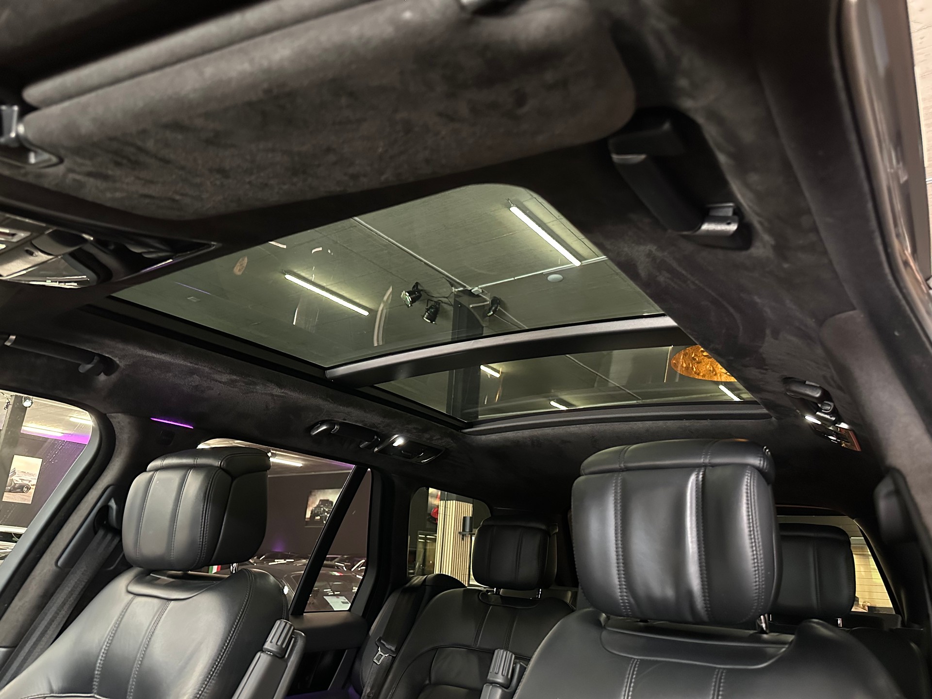 LAND ROVER Range Rover 4.4 SDV8 Autobiography Automatic-image-27