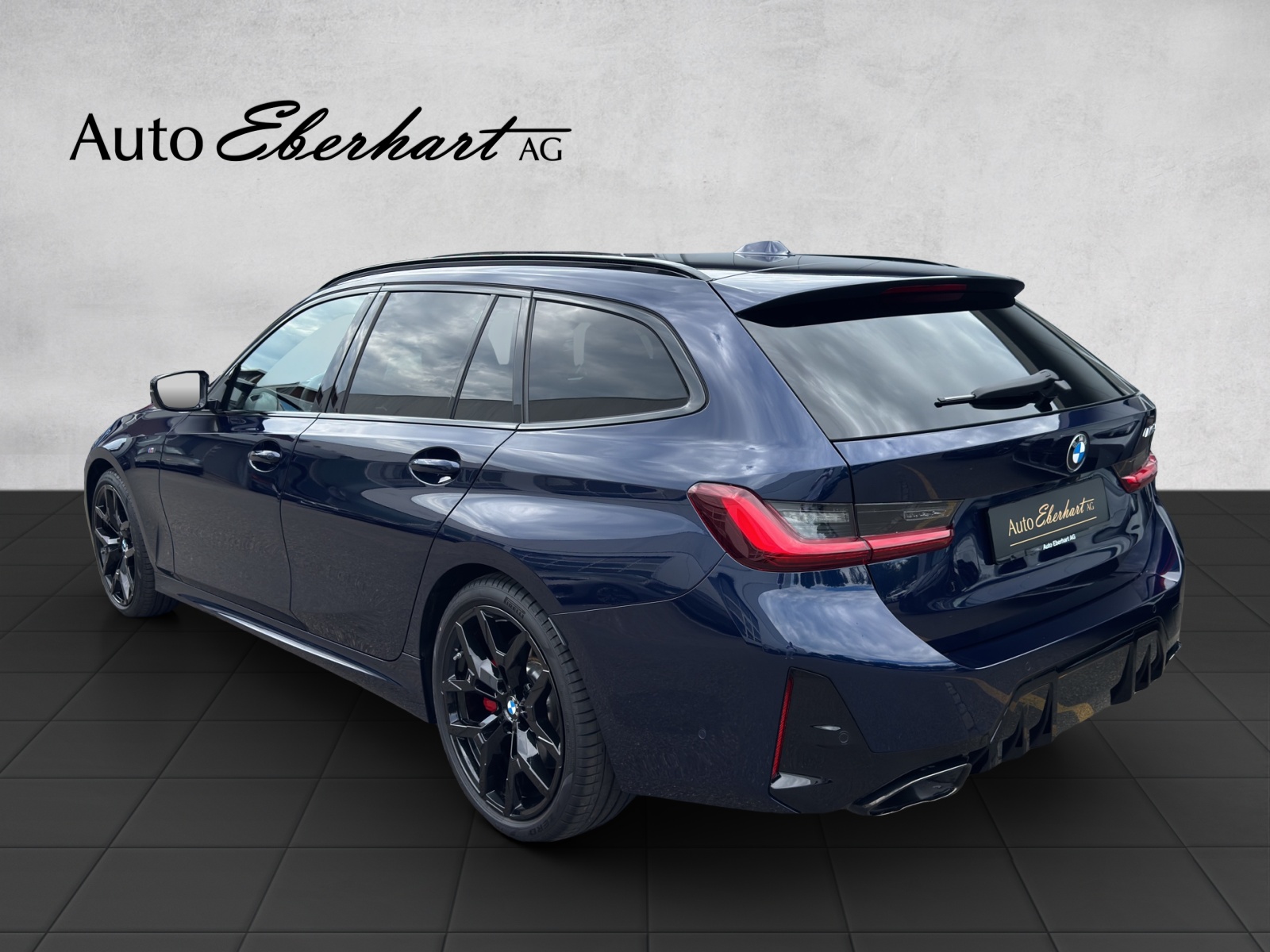 BMW M340i xDrive 48V Touring Steptronic M Sport Pro-showroom-element-1