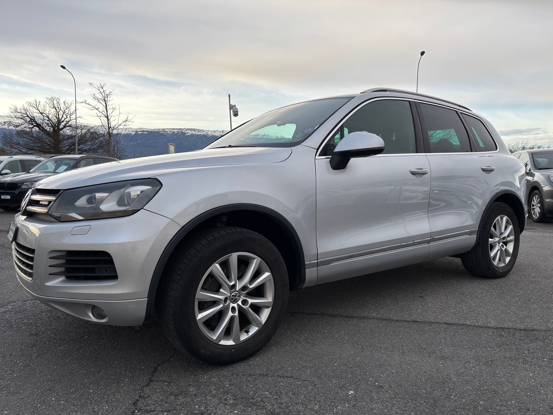 VW Touareg 3.0 TSI Hybrid Tiptronic-image-1