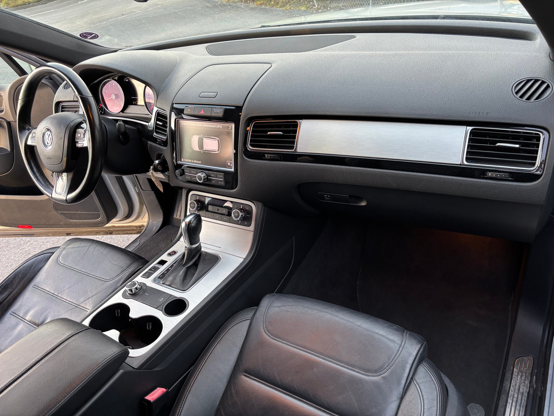 VW Touareg 3.0 TSI Hybrid Tiptronic-image-10