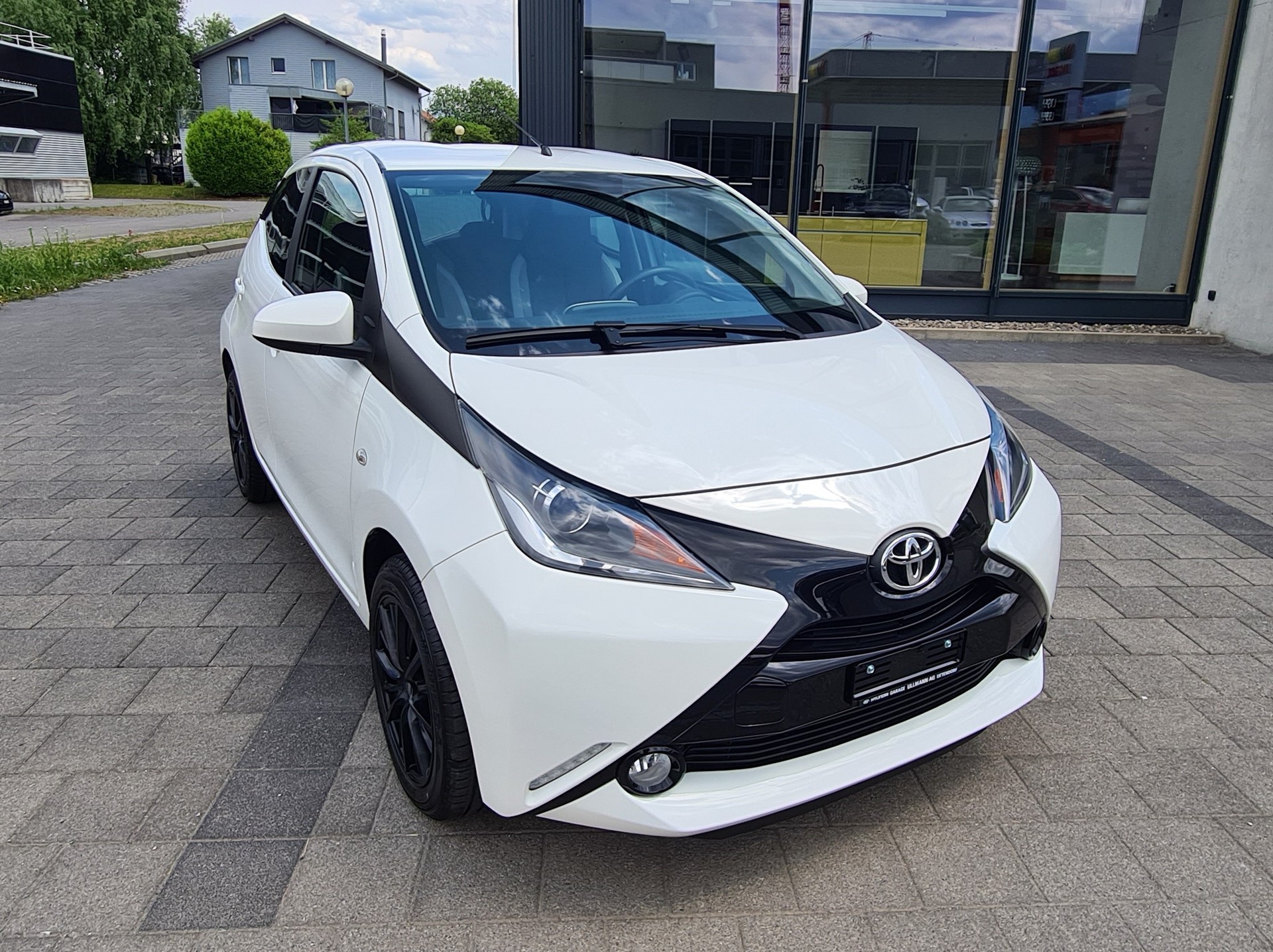 TOYOTA Aygo 1.0 VVT-i x-play-showroom-element-1