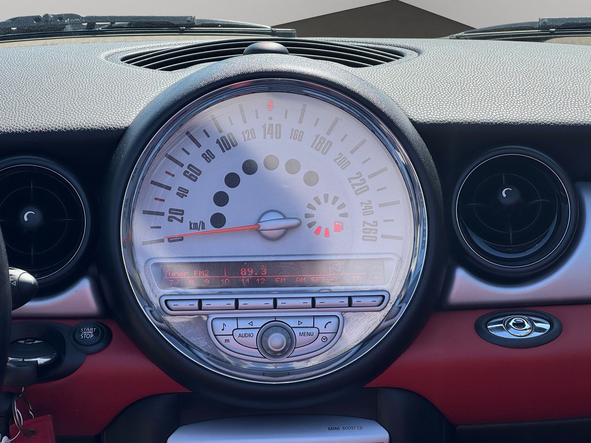 MINI Cooper Cabriolet-image-10