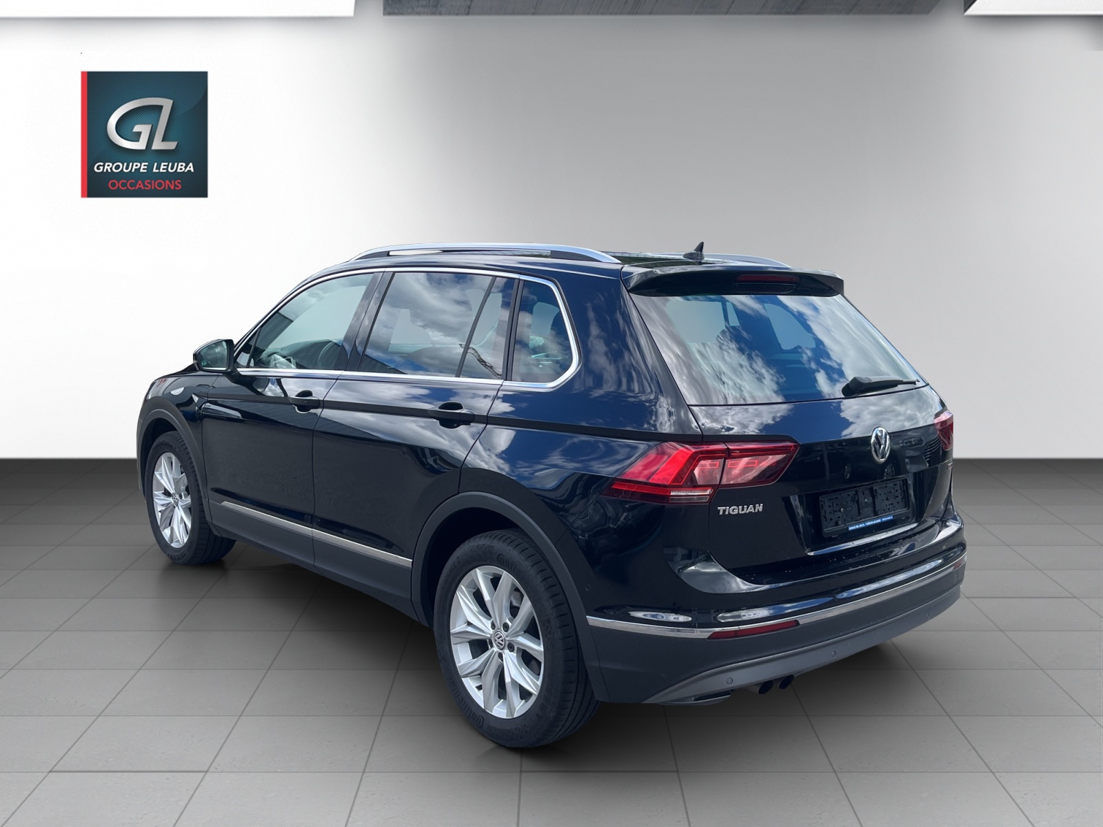 VW Tiguan 2.0TSI Highline 4Motion DSG-showroom-element-3