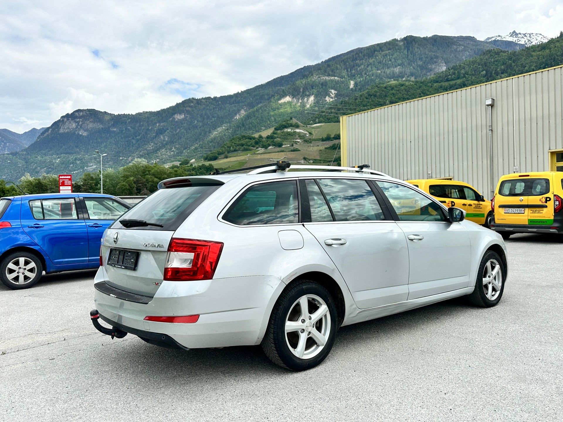 SKODA Octavia Combi 1.8 TSI Ambition 4x4 DSG-image-6