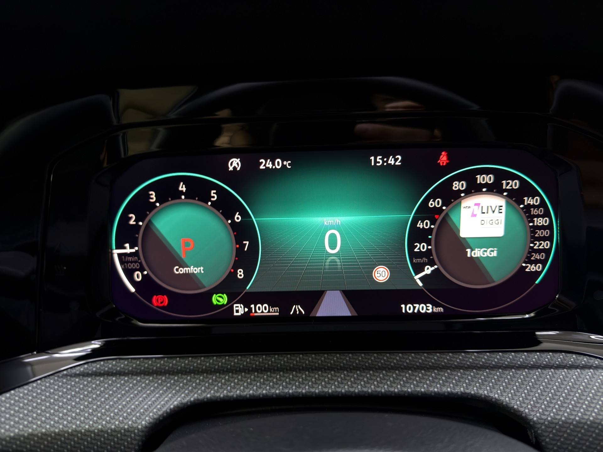 VW Golf 1.5 TSI R-Line DSG-image-10
