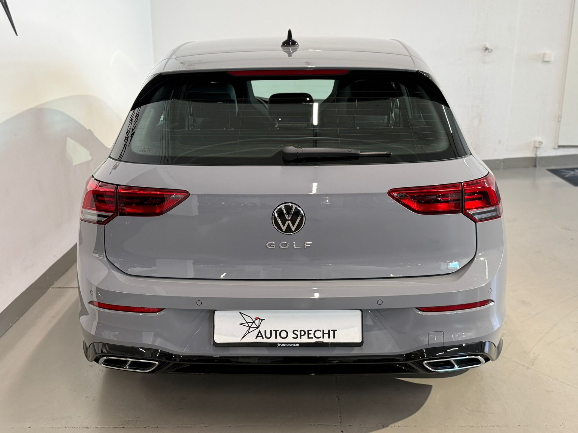 VW Golf 1.5 TSI R-Line DSG-image-5