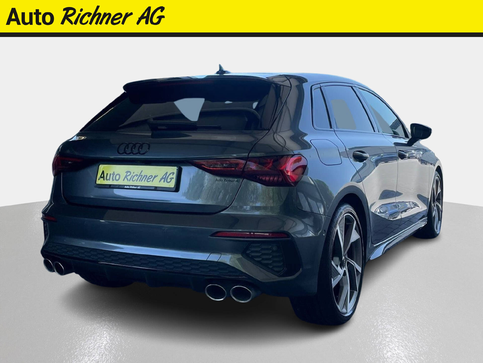 AUDI S3 Sportback 2.0 TFSI quattro S-Tronic-showroom-element-3