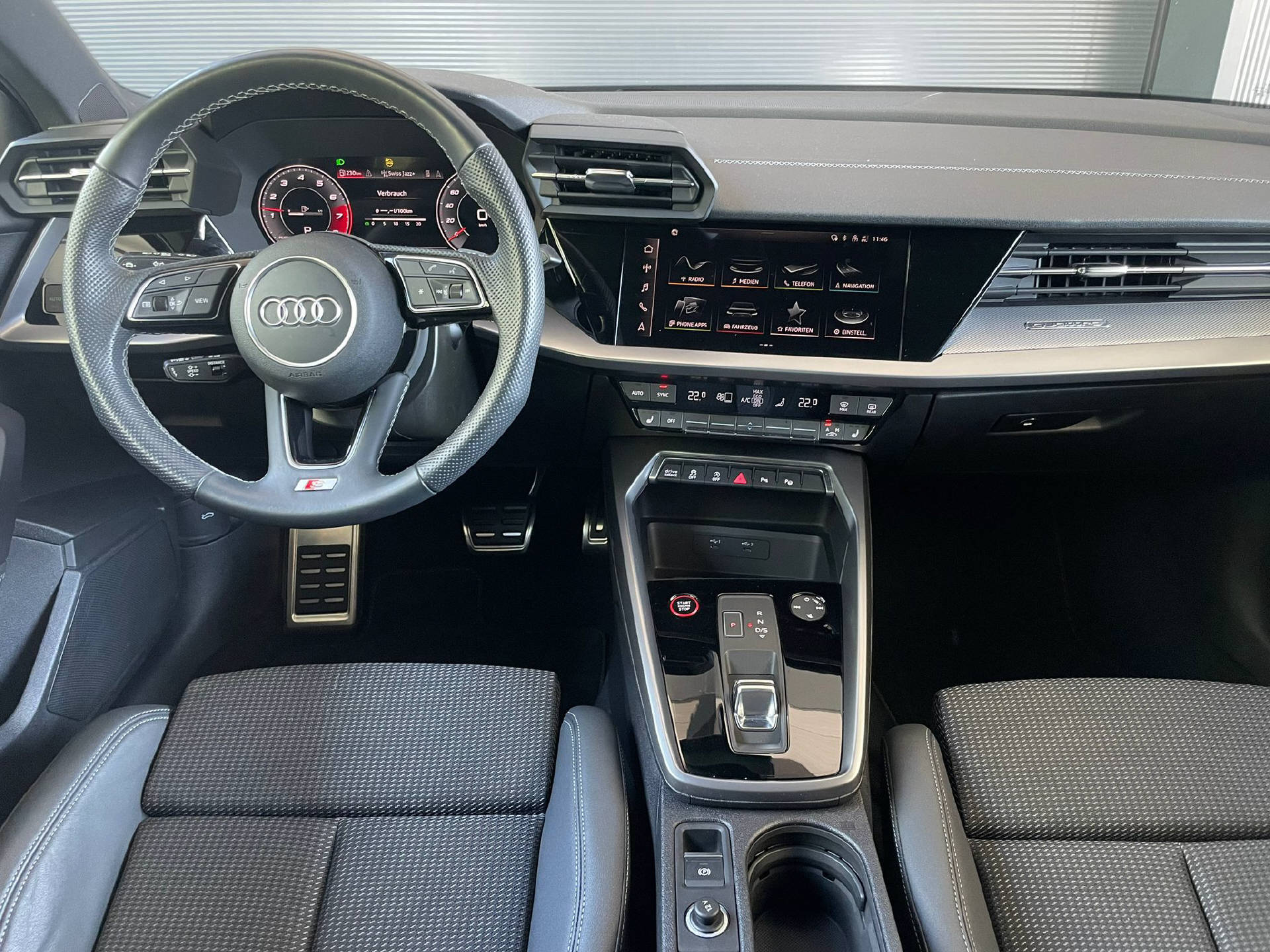 AUDI S3 Sportback 2.0 TFSI quattro S-Tronic-image-6
