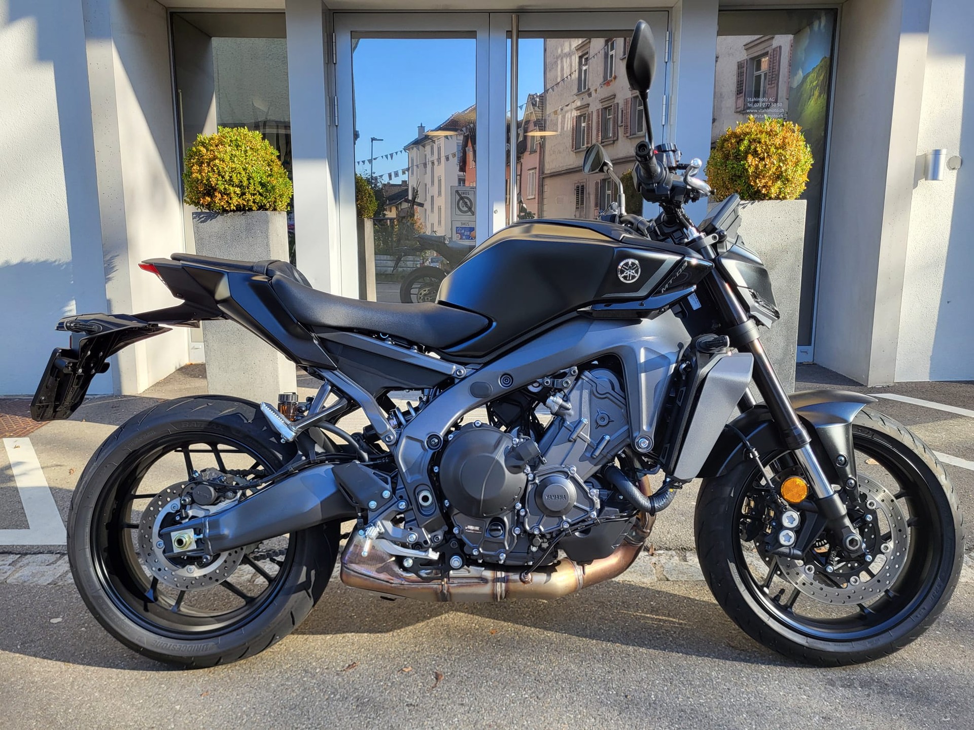 YAMAHA MT-09 (35kW)-showroom-element-1