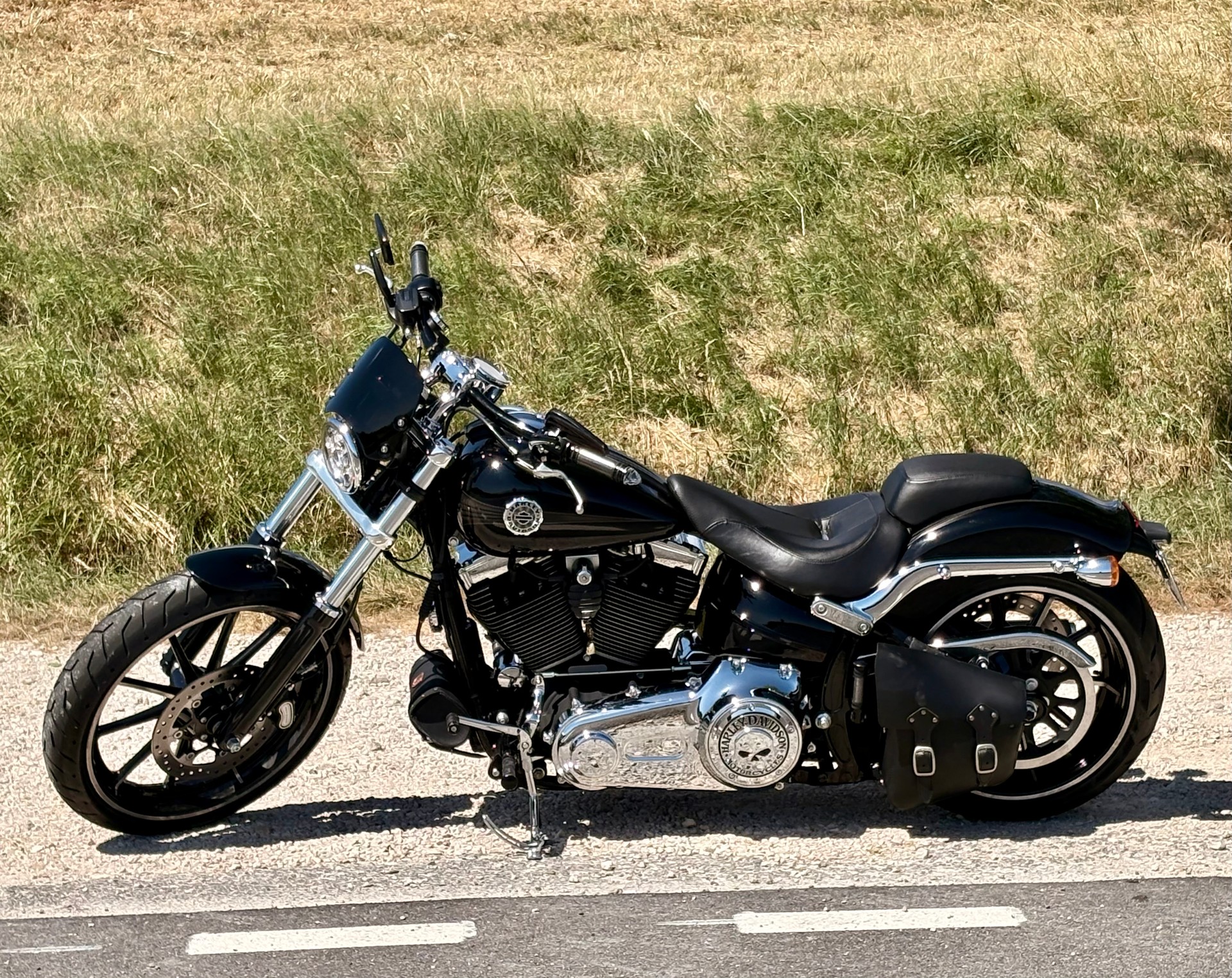 HARLEY-DAVIDSON FXSB Breakout 103 ABS-image-2