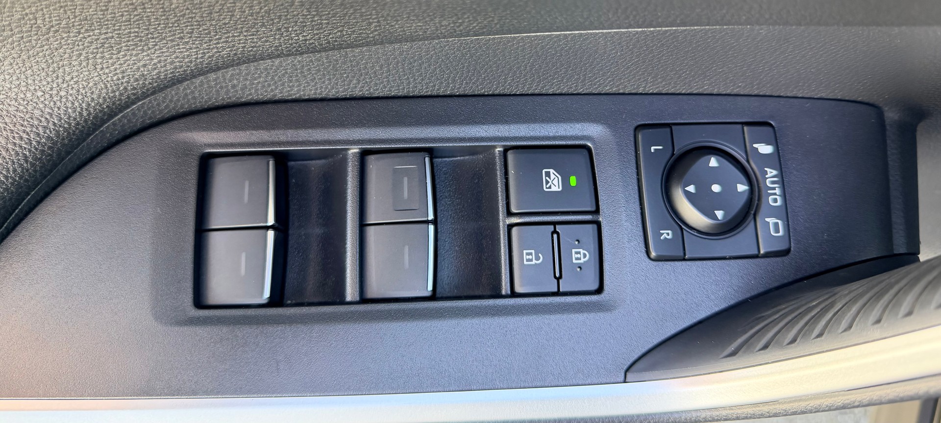 TOYOTA RAV-4 2.5 HSD Trend e-CVT-image-24