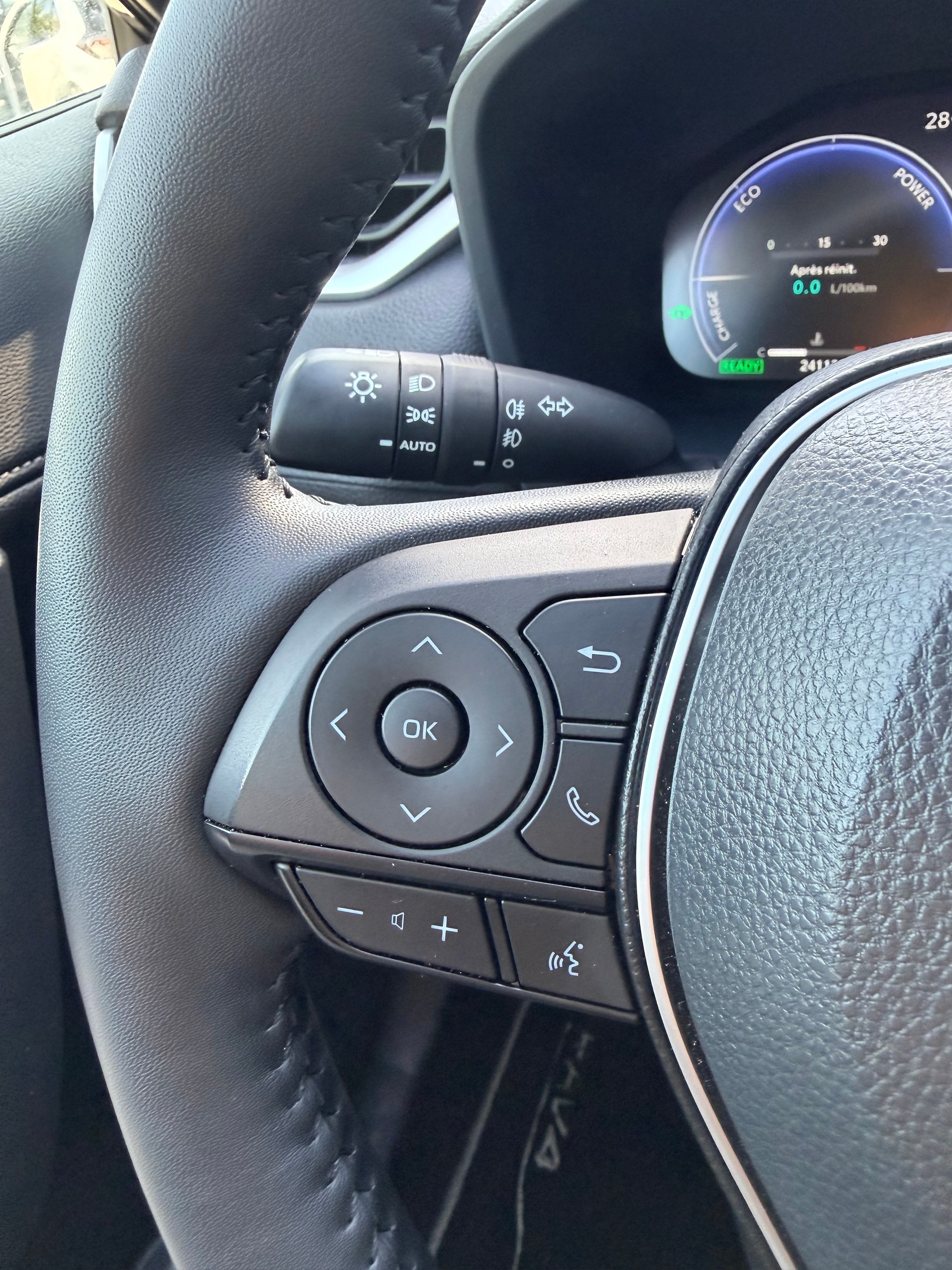 TOYOTA RAV-4 2.5 HSD Trend e-CVT-image-19