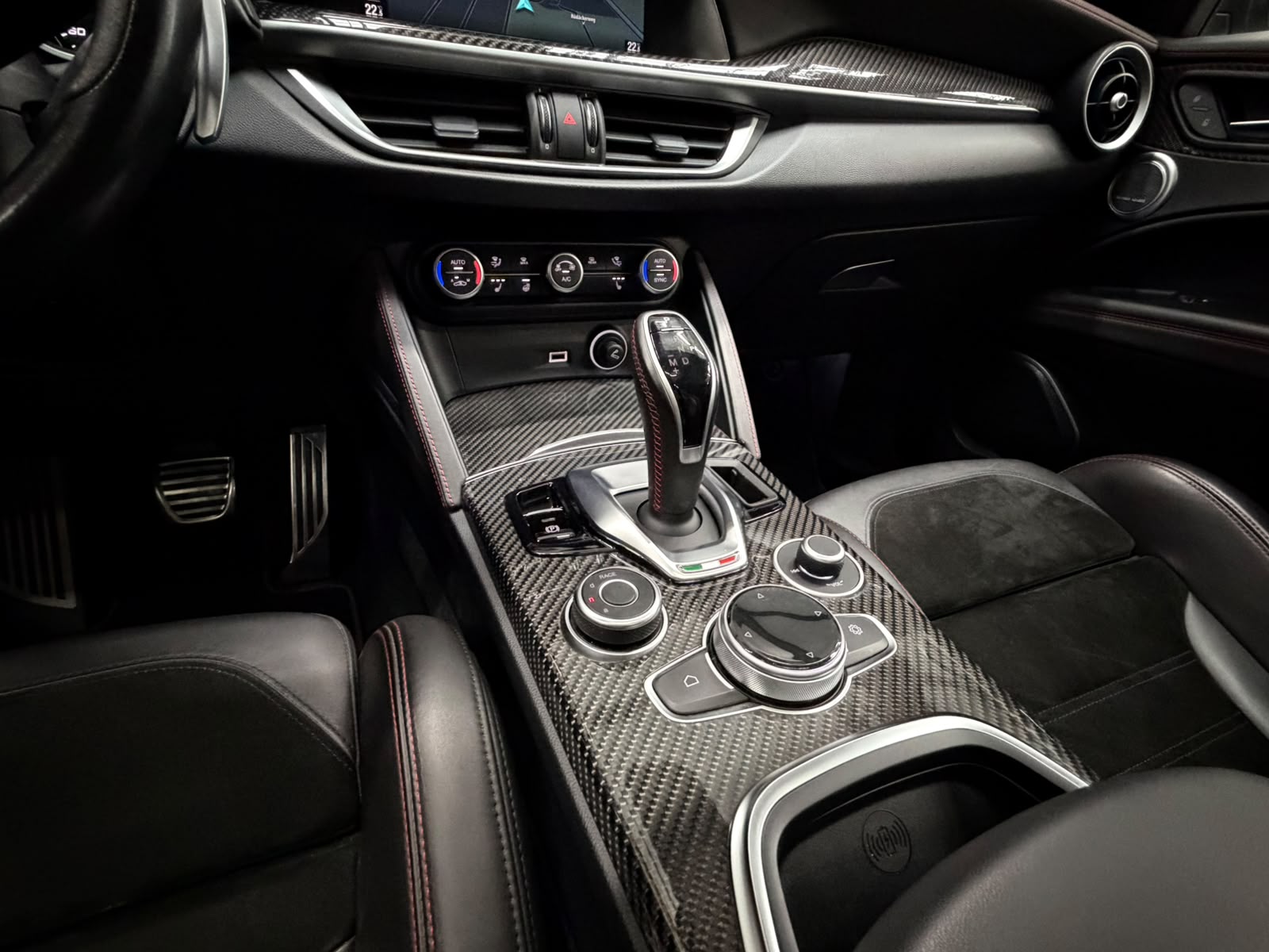 ALFA ROMEO Stelvio 2.9 V6 Quadrifoglio Q4 Automatic-image-21