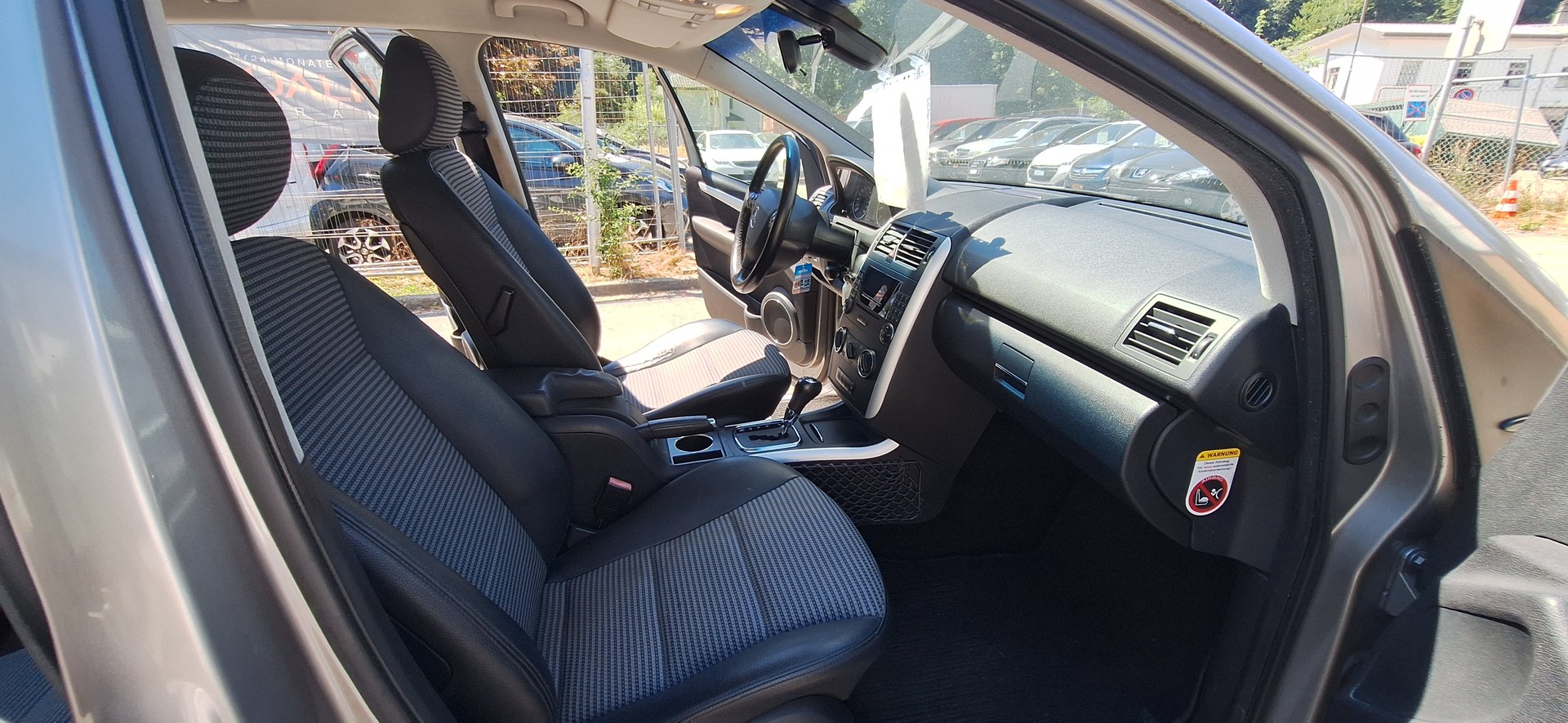 MERCEDES-BENZ A 200 Avantgarde-image-12