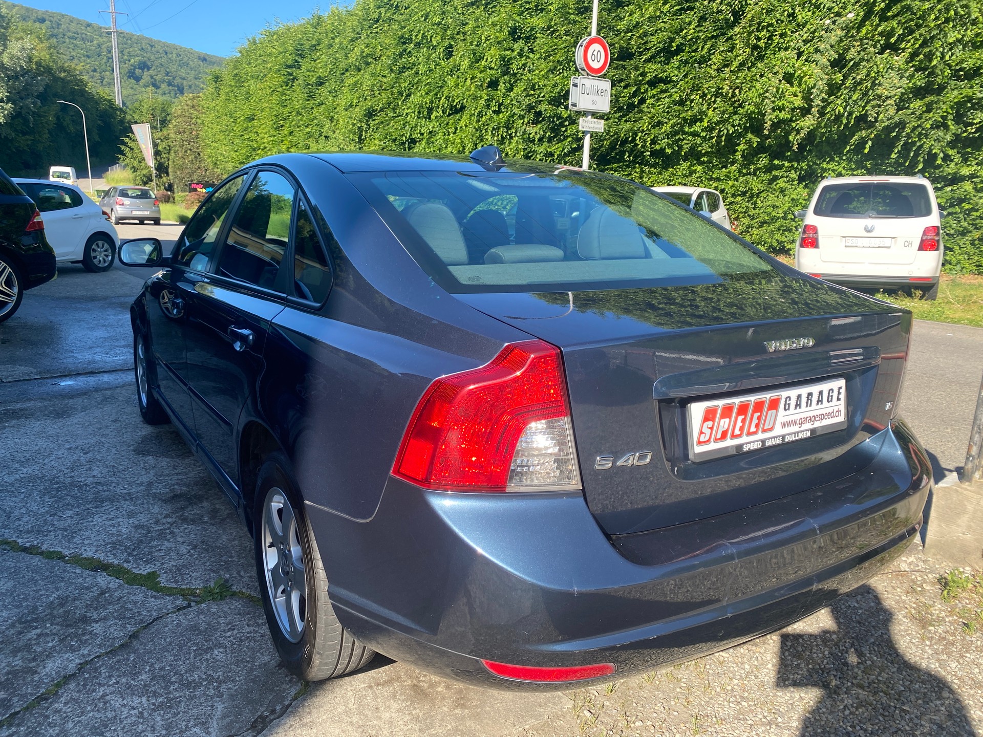 VOLVO S40 1.6 Momentum-image-1