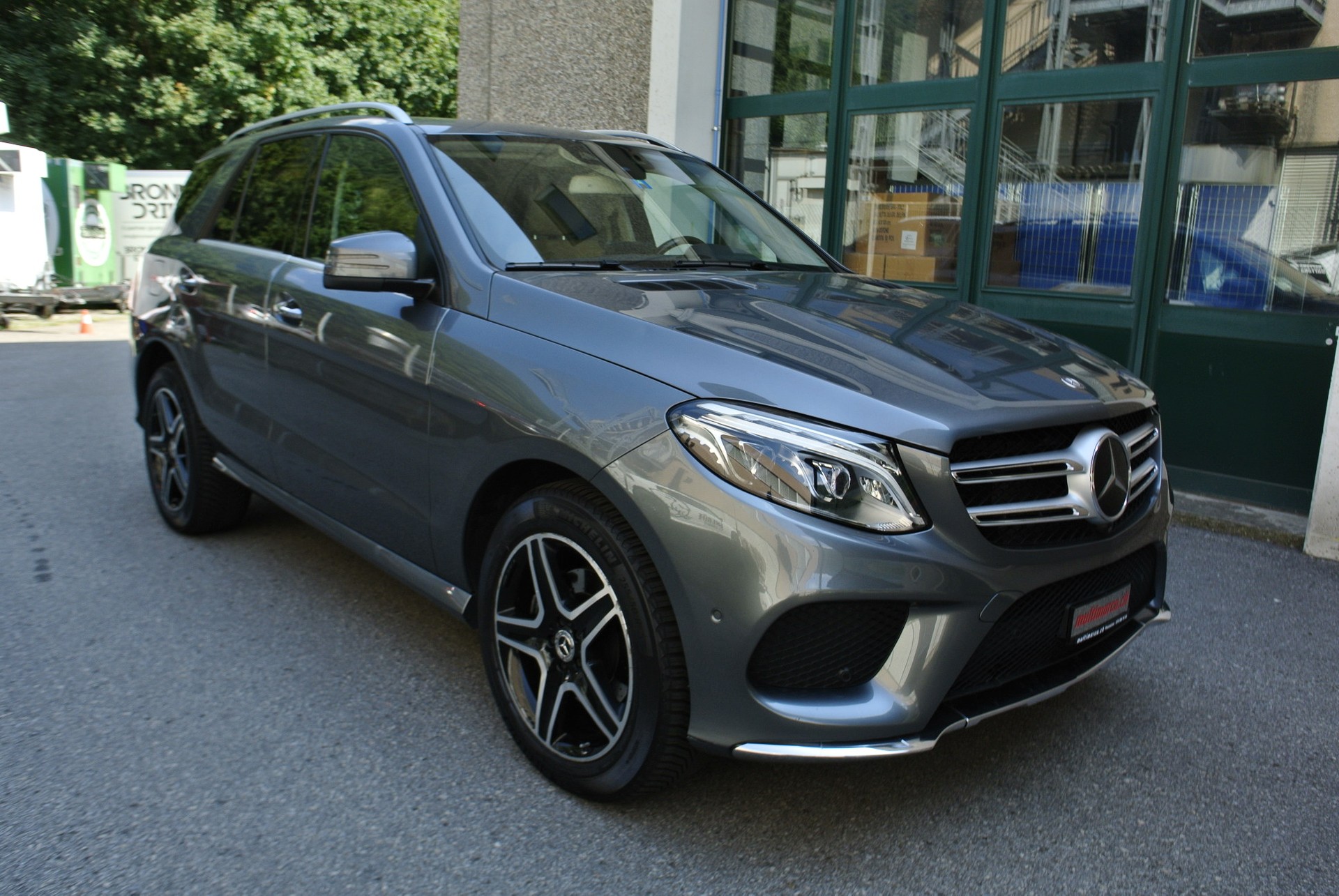 MERCEDES-BENZ GLE 350 d 4Matic 9G-Tronic-showroom-element-2