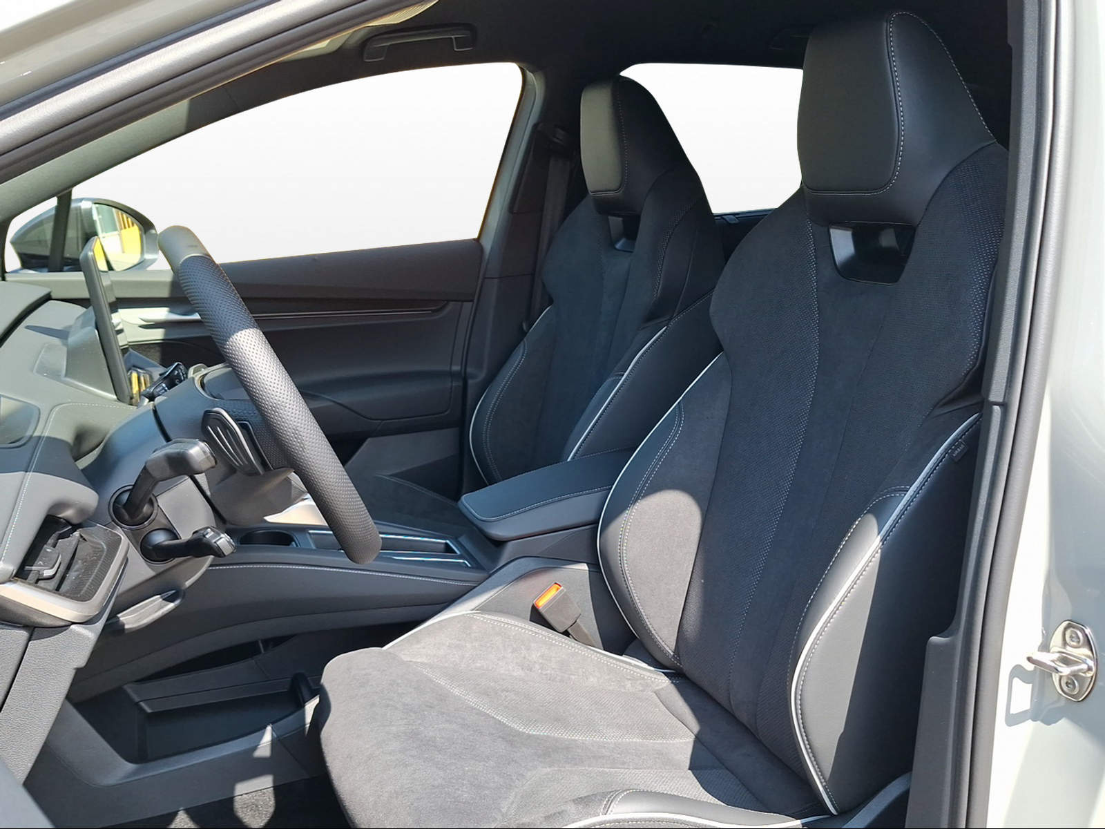 SKODA Elroq 85x Sportline 4x4-image-7
