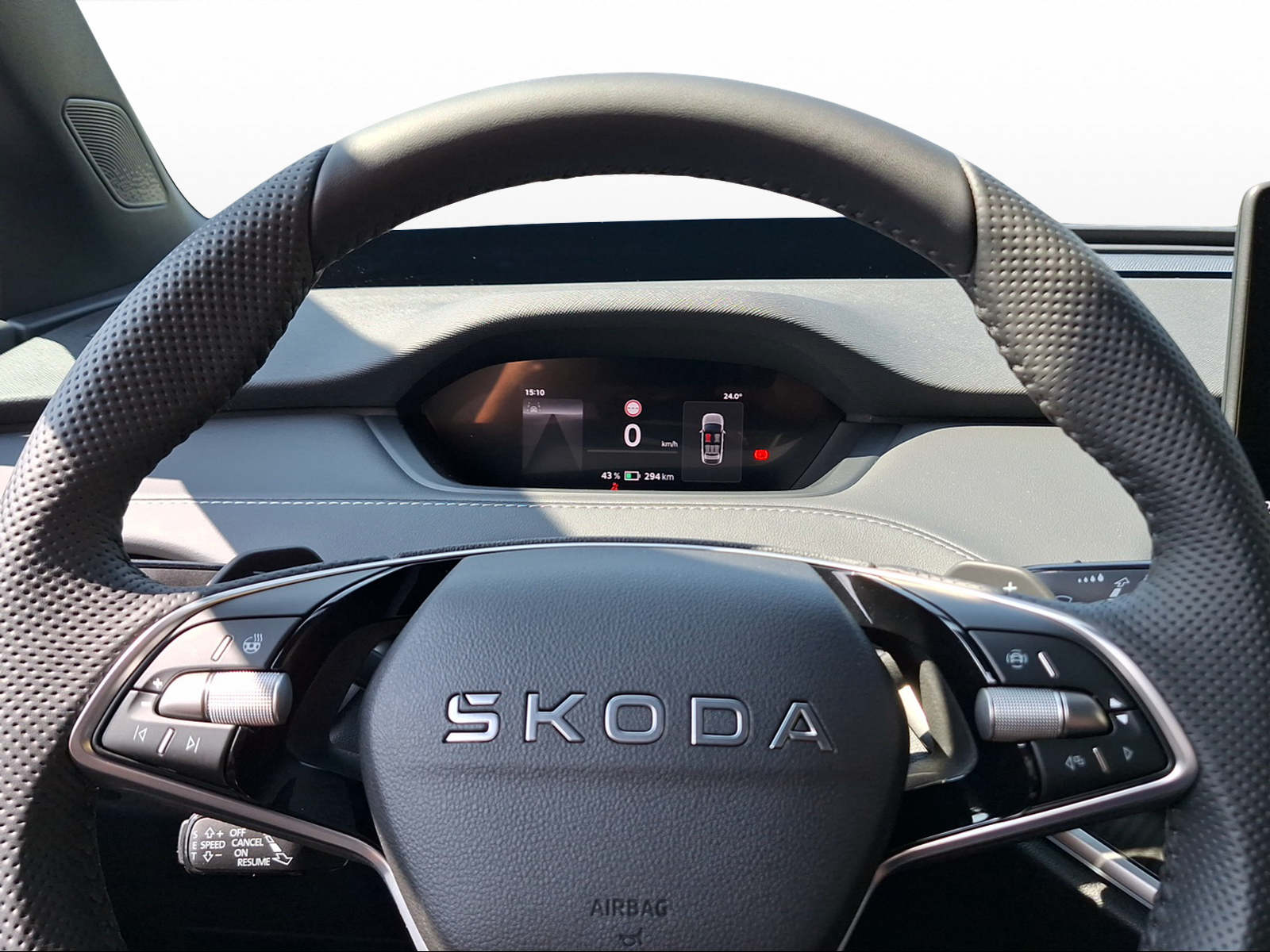 SKODA Elroq 85x Sportline 4x4-image-4
