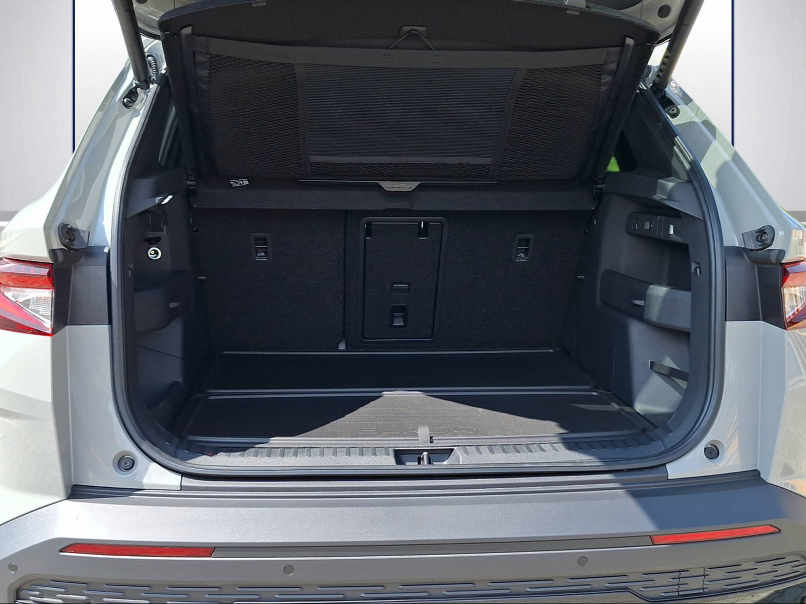 SKODA Elroq 85x Sportline 4x4-image-11