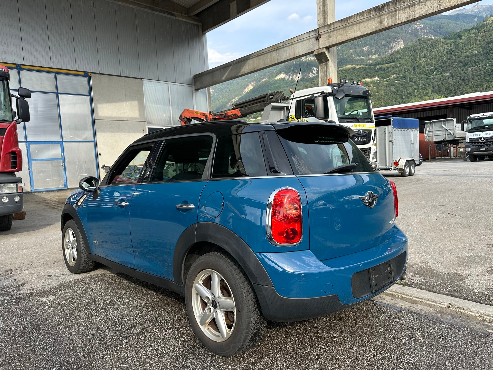 MINI Countryman Cooper D ALL4-image-4