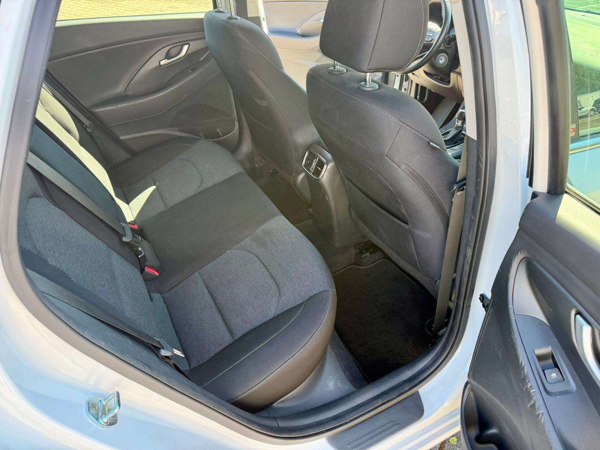 HYUNDAI i30 Wagon 1.0 T-GDi Amplia 48V MH DCT-image-14