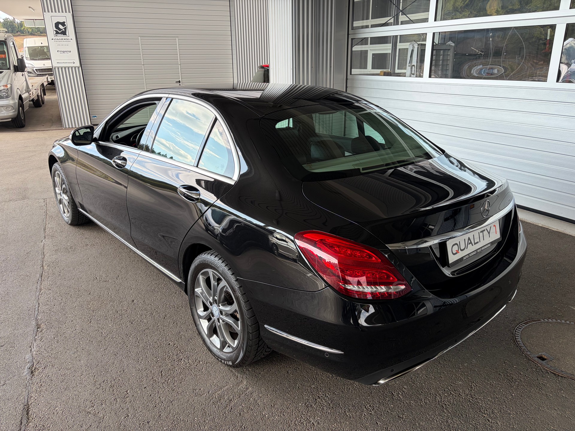 MERCEDES-BENZ C 400 Exclusive 4Matic 7G-Tronic-showroom-element-2