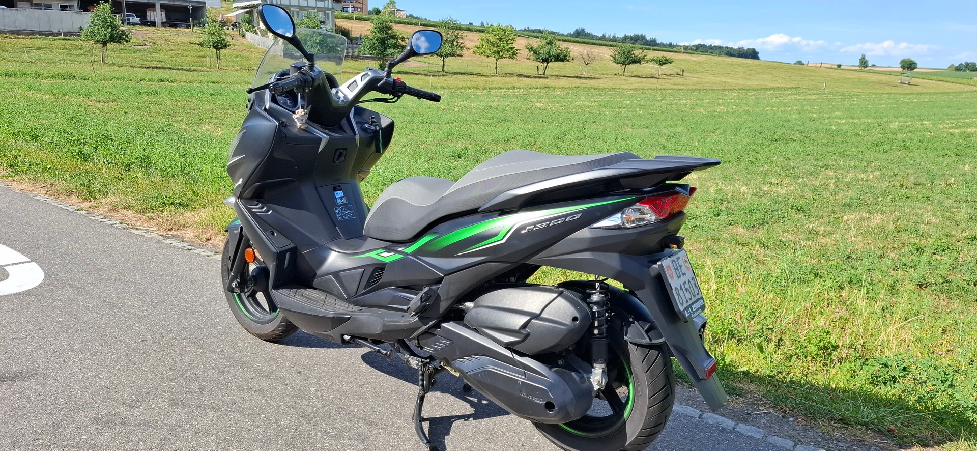 KAWASAKI J 300 SE ABS-image-2