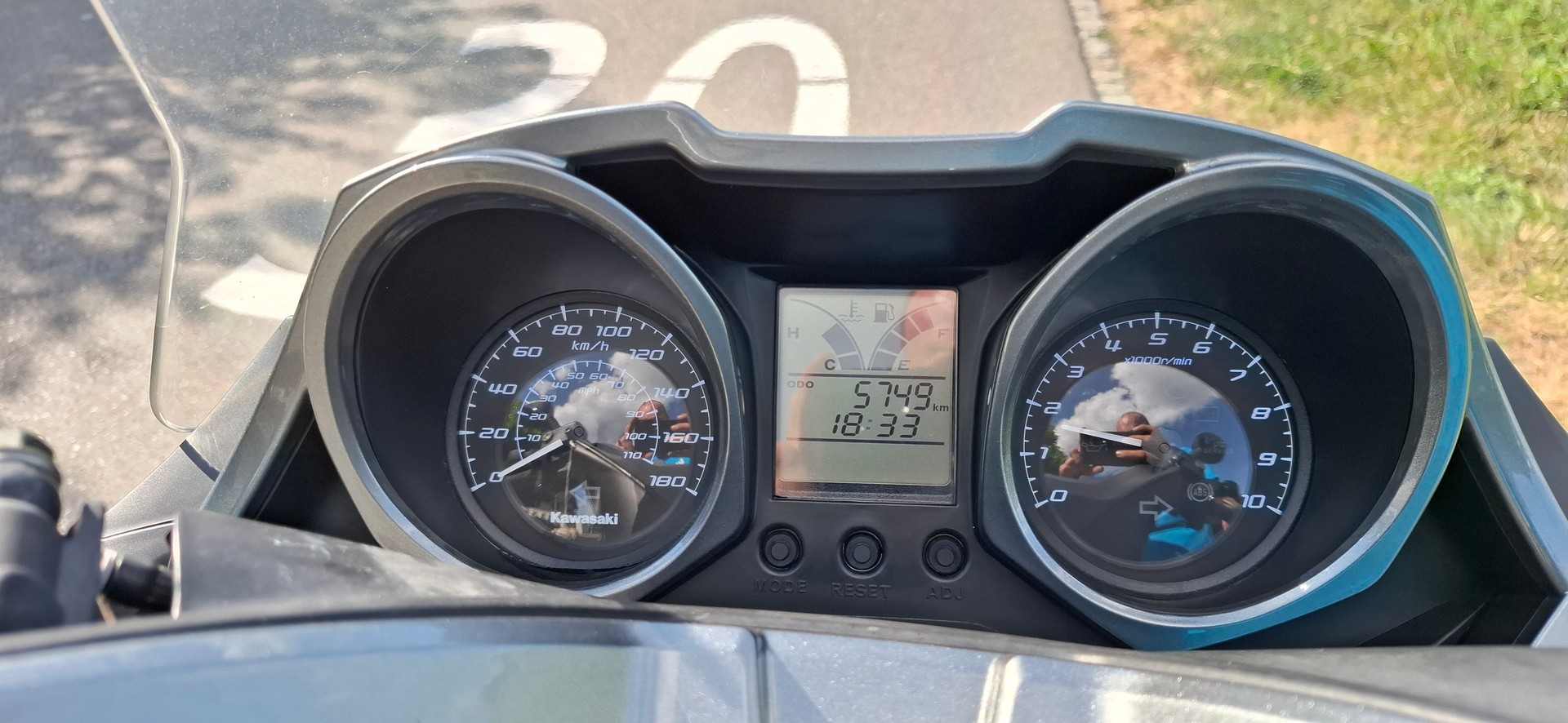 KAWASAKI J 300 SE ABS-image-8