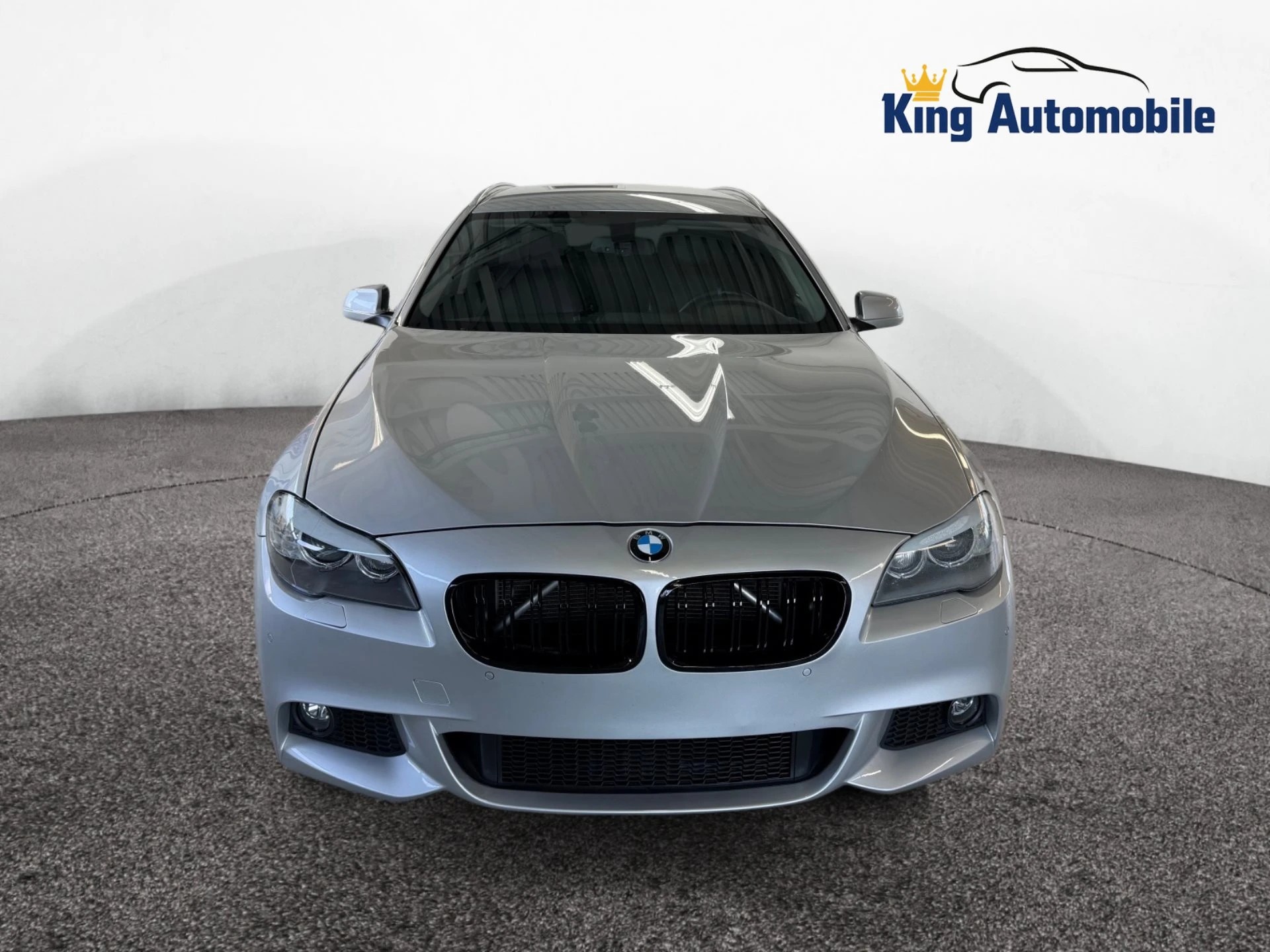 BMW 525d xDrive Touring Steptronic-showroom-element-2