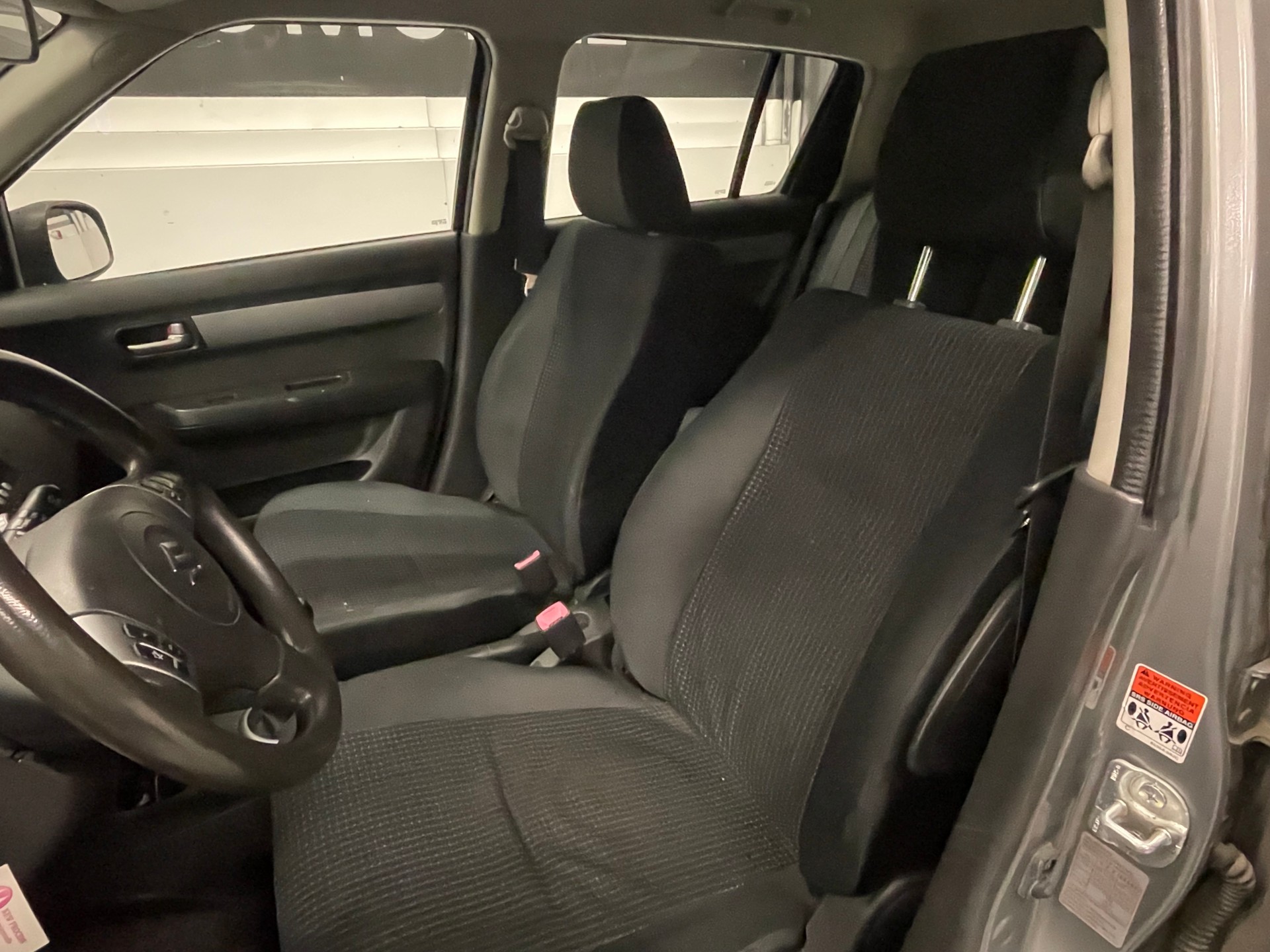 SUZUKI Swift 1.3i 16V GL-image-10