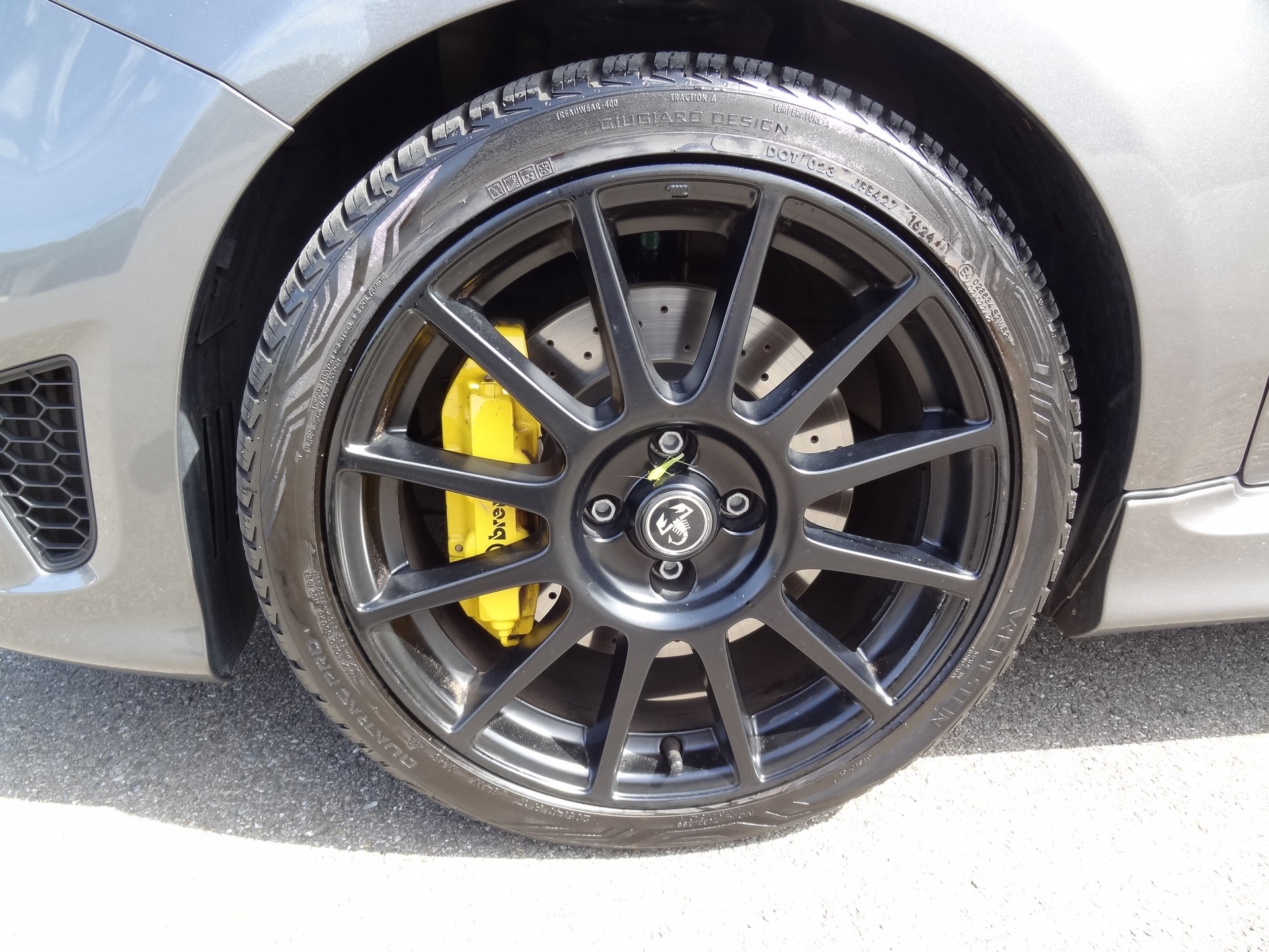 FIAT 695 1.4 16V Turbo Abarth 695 Competizione Dualogic-showroom-element-2