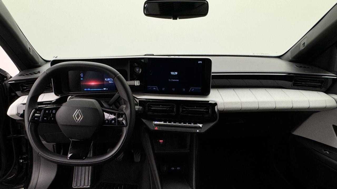 RENAULT R4 E-Tech Comfort Range 52 kWh Evolution-image-5