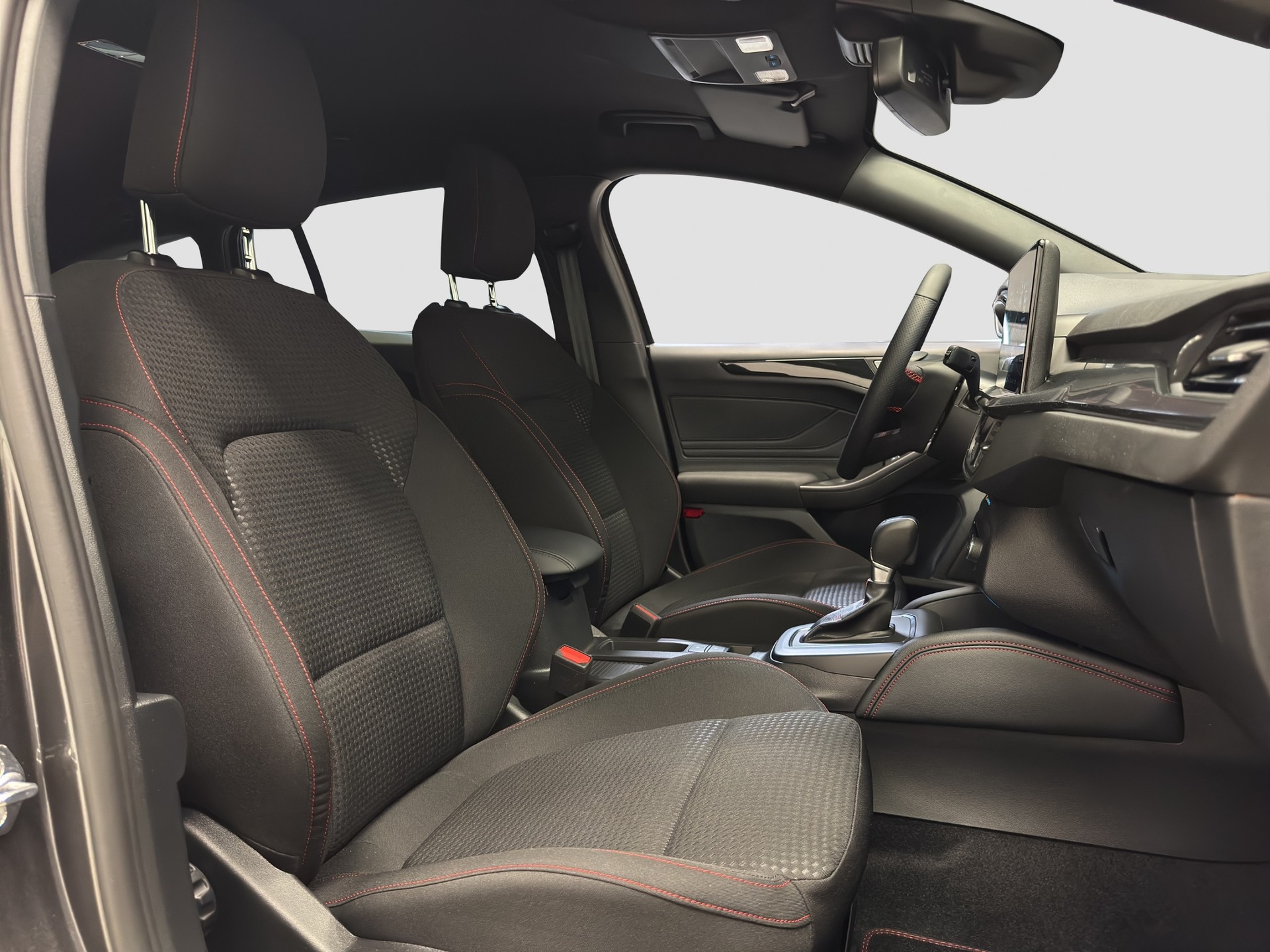 FORD Focus 1.0 MHEV ST-Line X Automat-image-12