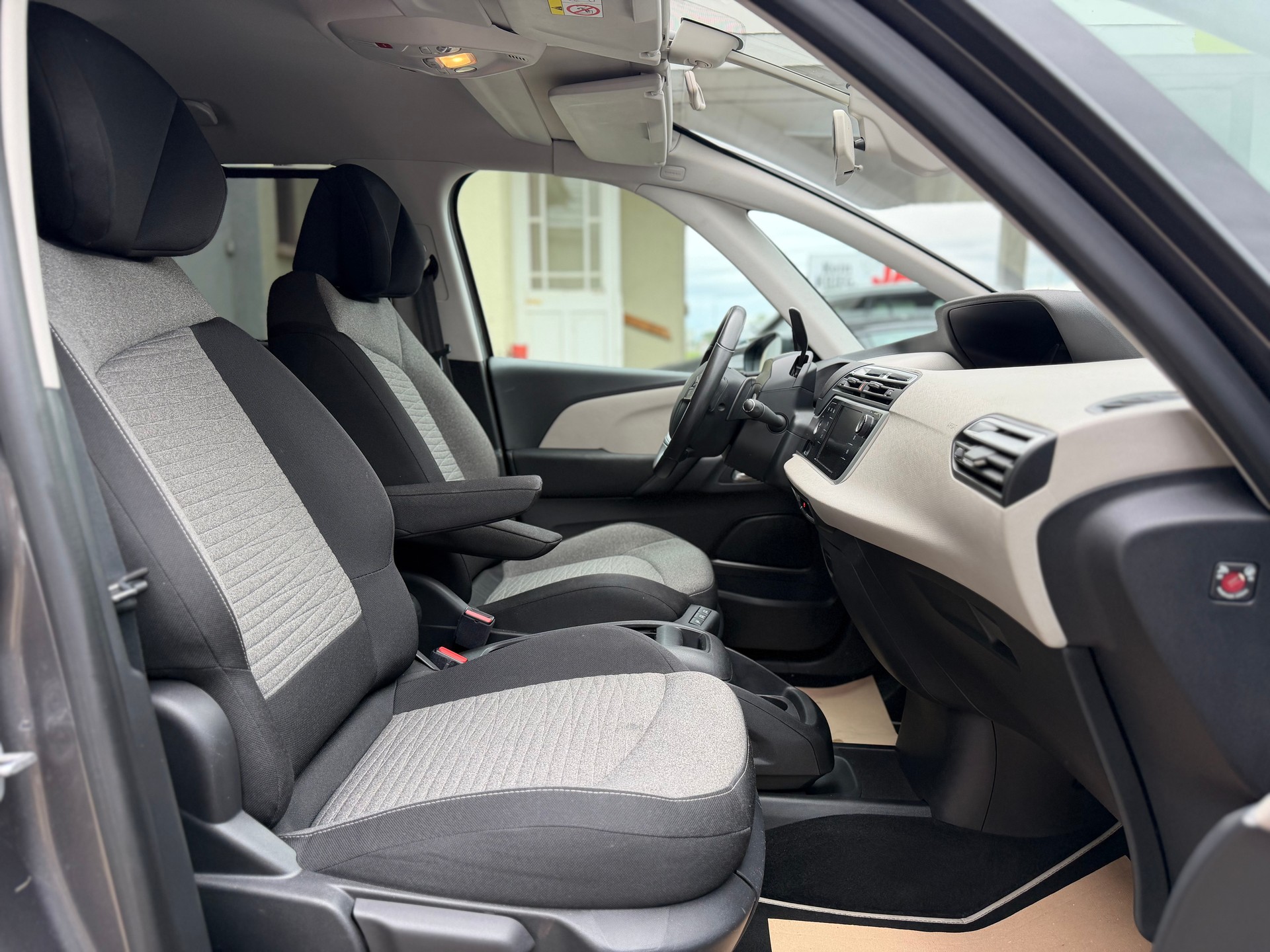 CITROEN Grand C4 Spacetourer 2.0 BlueHDi Origins EAT8-image-11