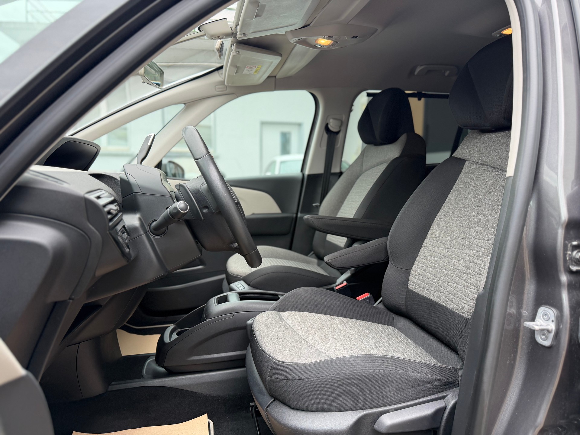 CITROEN Grand C4 Spacetourer 2.0 BlueHDi Origins EAT8-image-5