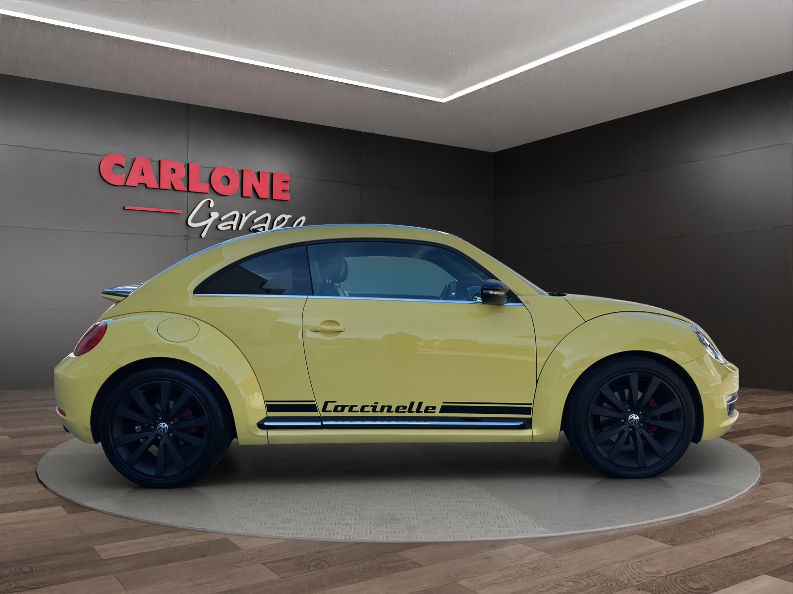 VW Beetle 2.0 TSI Sport DSG-showroom-element-1