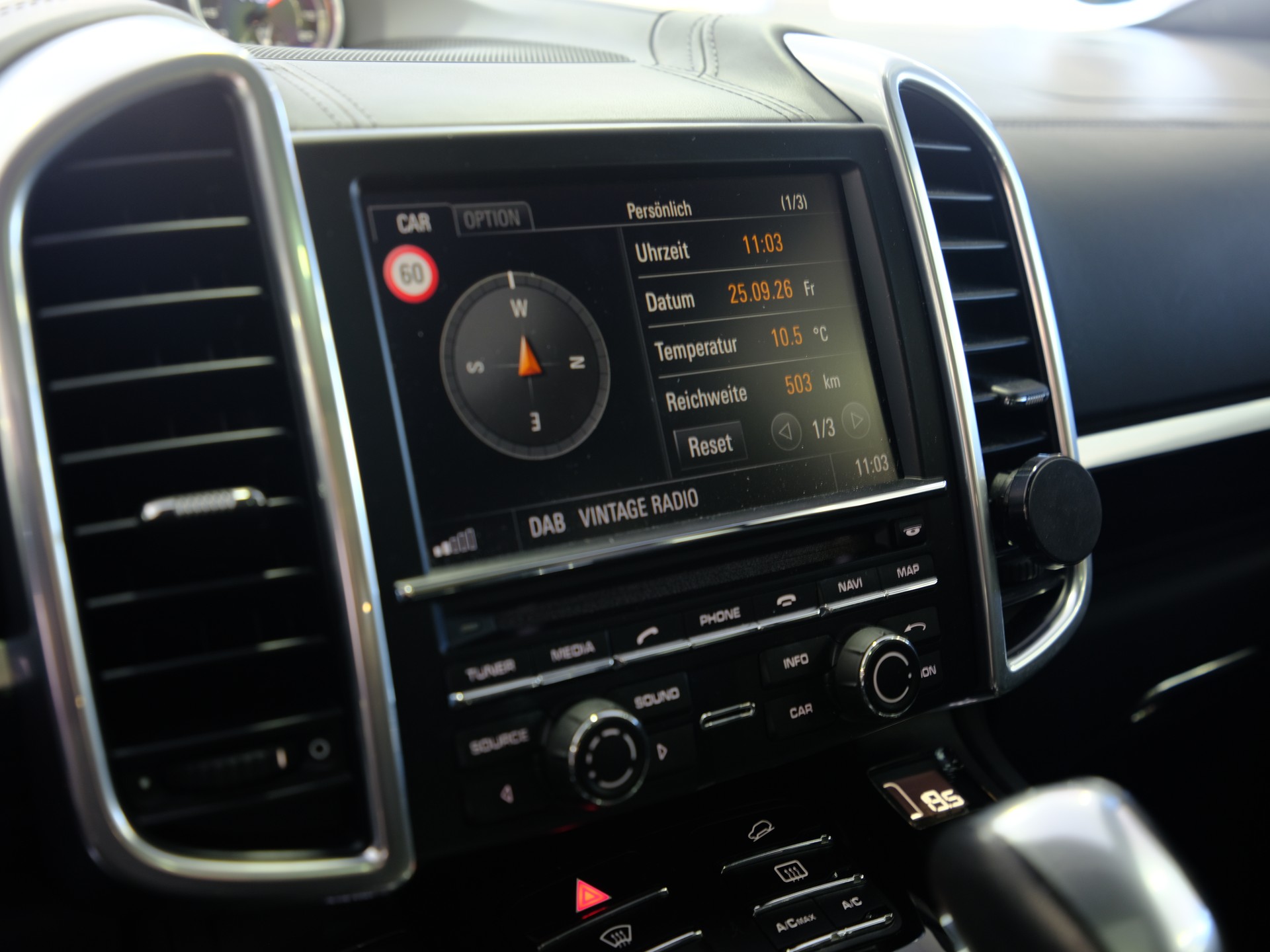 PORSCHE Cayenne S Diesel *SITZBELÜFTUNG* * PANORAMADACH*-image-26
