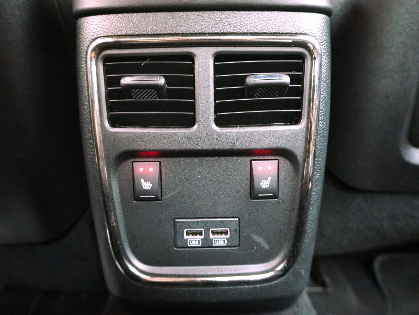 DODGE Charger 6.2 V8 SC HEMI SRT Hellcat **Hellcat mit 717 PS**-image-14