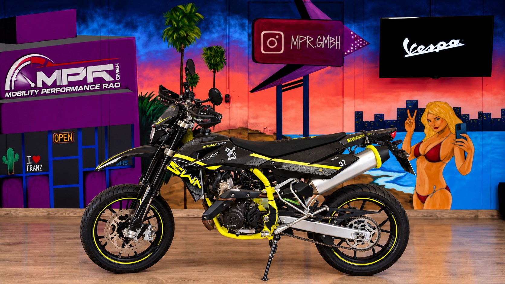 SWM SM 125 R-showroom-element-1