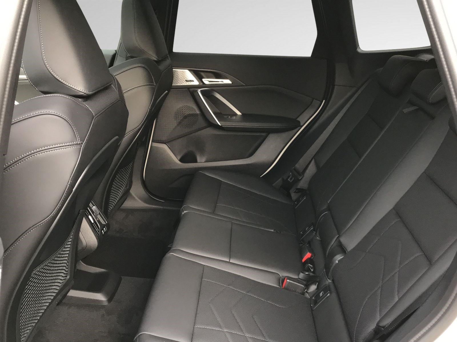 BMW X1 xDrive 20d 48V M Sport-image-13