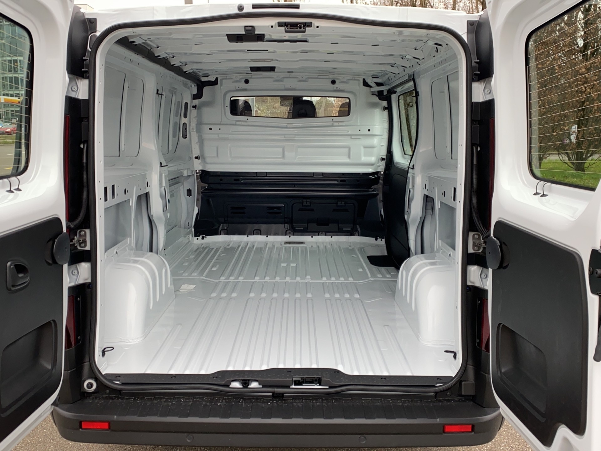 RENAULT Trafic Elektro EV52 22kW L2H1 Elektrofahrzeug 100% Elektrik-image-7