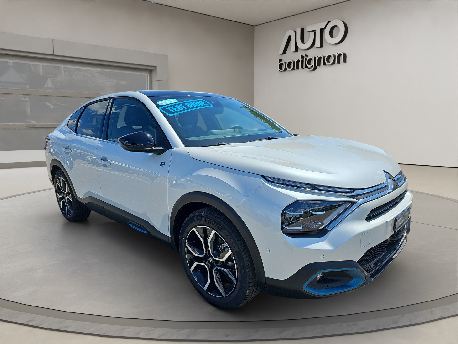 CITROEN C4 X 100 kW Shine-showroom-element-2