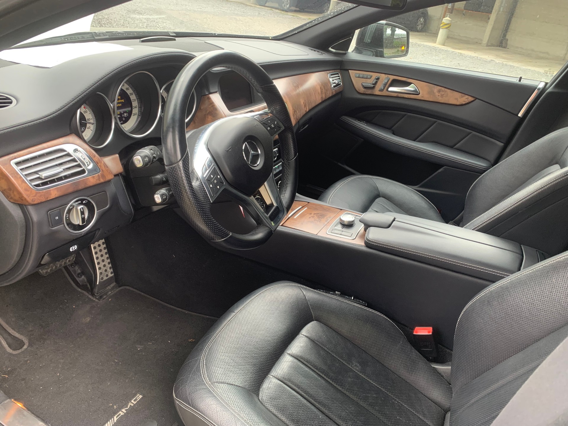 MERCEDES-BENZ CLS Shooting Brake 500 4Matic 7G-Tronic-image-12