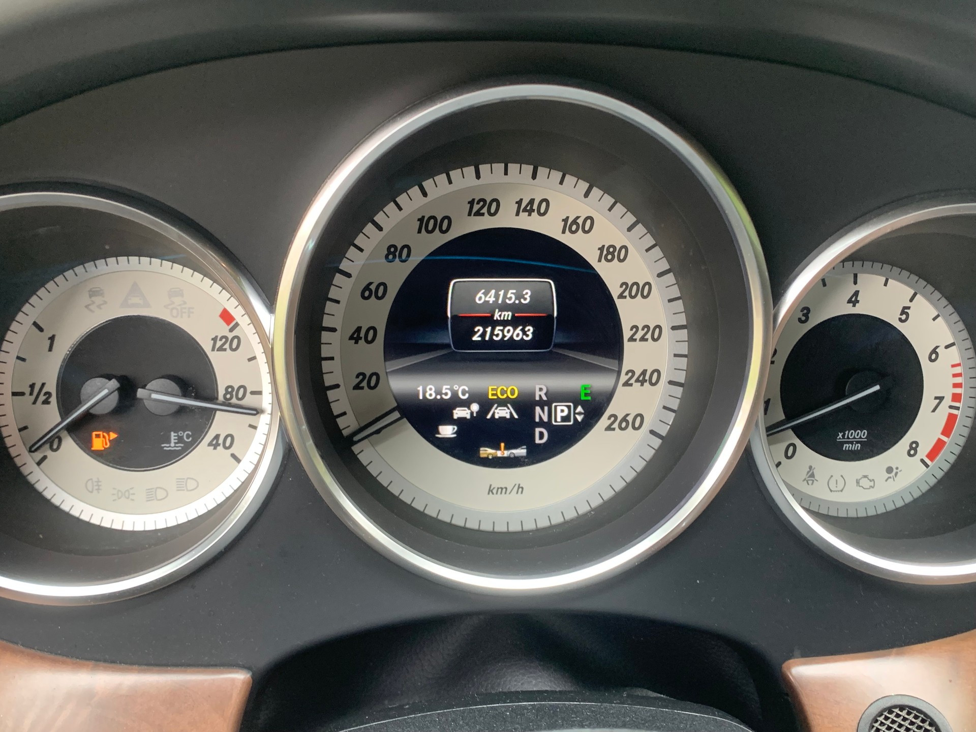 MERCEDES-BENZ CLS Shooting Brake 500 4Matic 7G-Tronic-image-17