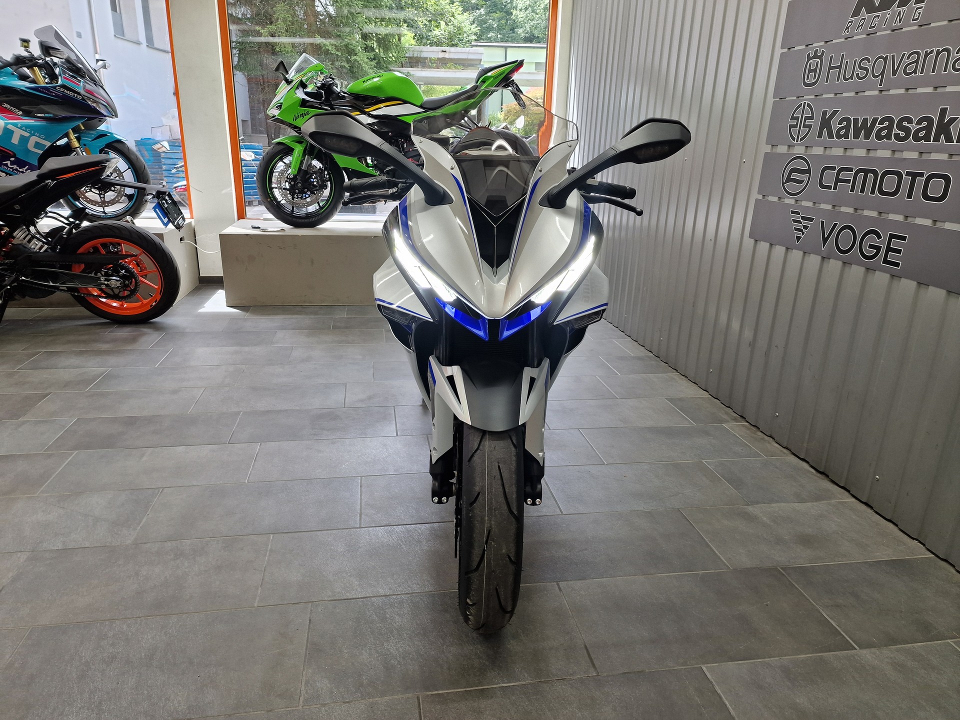 ZONTES 703RR (35 kW)-showroom-element-1