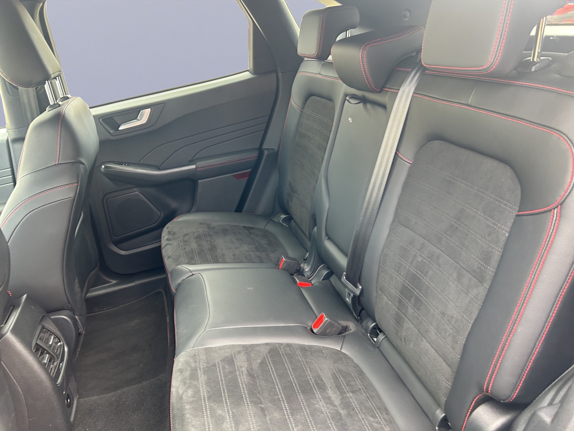 FORD Kuga 2.5 PHEV ST-Line 2WD-image-10