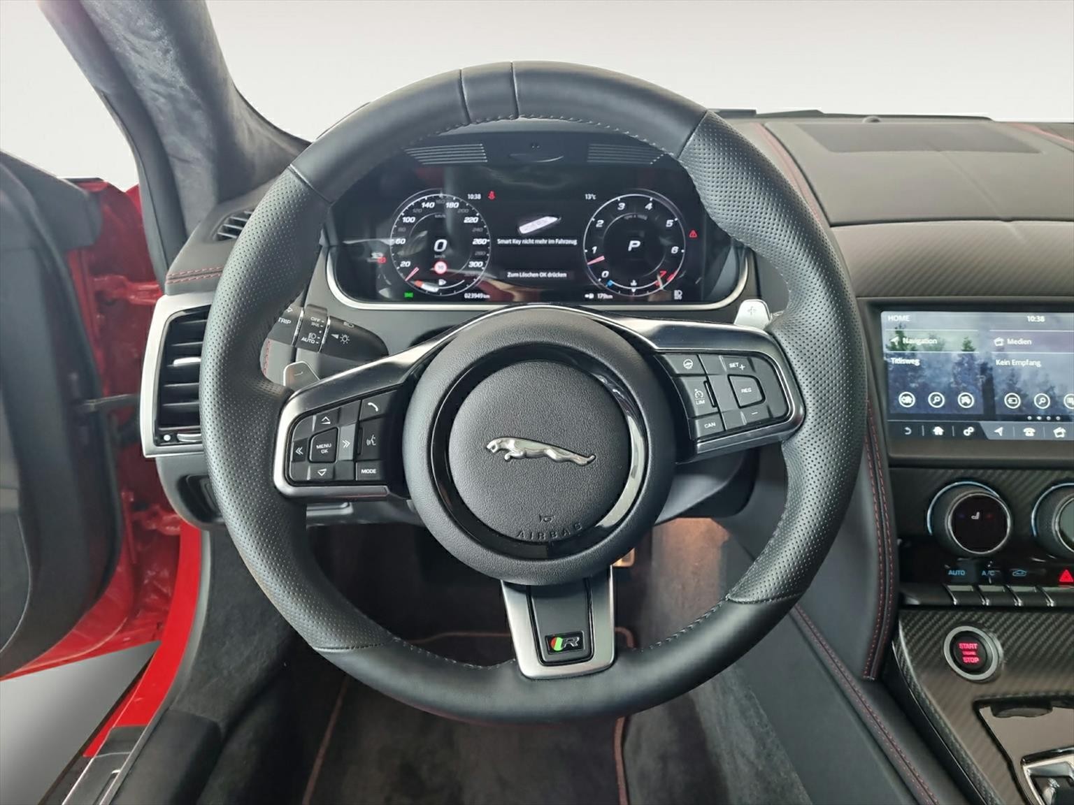 JAGUAR F-Type Coupé 5.0 V8 R75 AWD-image-6
