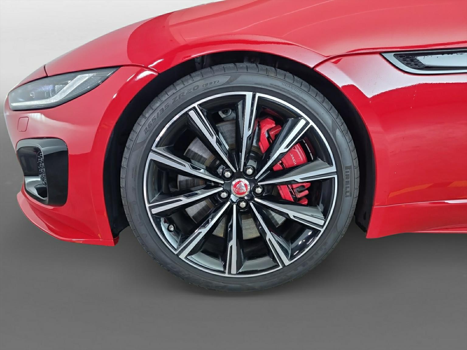 JAGUAR F-Type Coupé 5.0 V8 R75 AWD-image-14