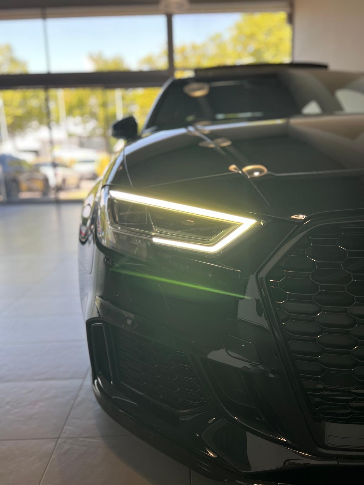 AUDI RS3 Limousine 2.5 TSI quattro S-tronic-image-10