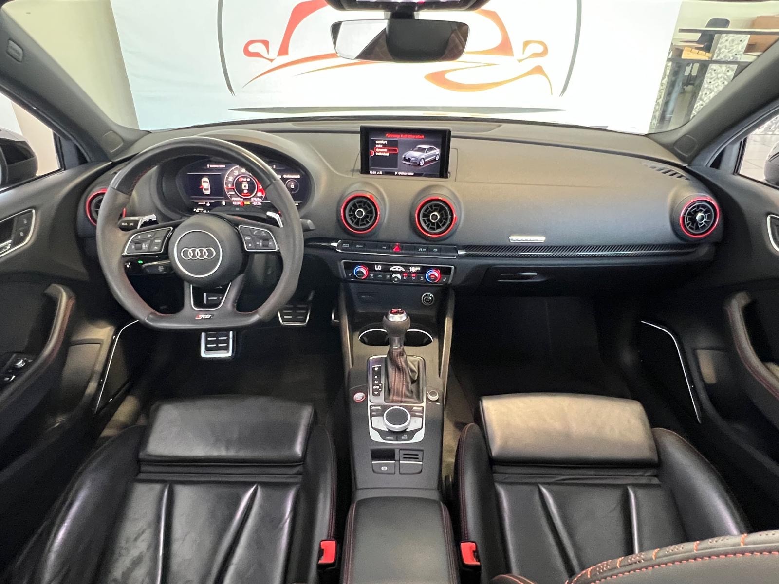 AUDI RS3 Limousine 2.5 TSI quattro S-tronic-image-29